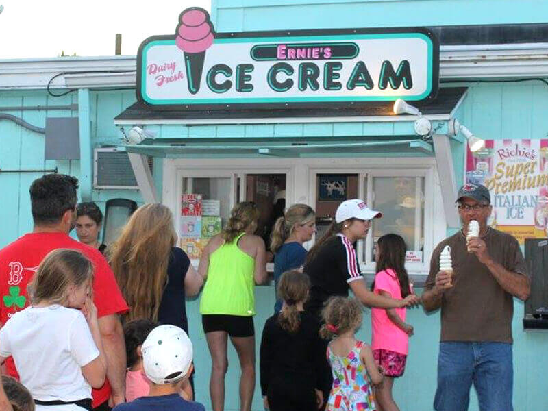 Mendon Twin Drive-In Ice Cream